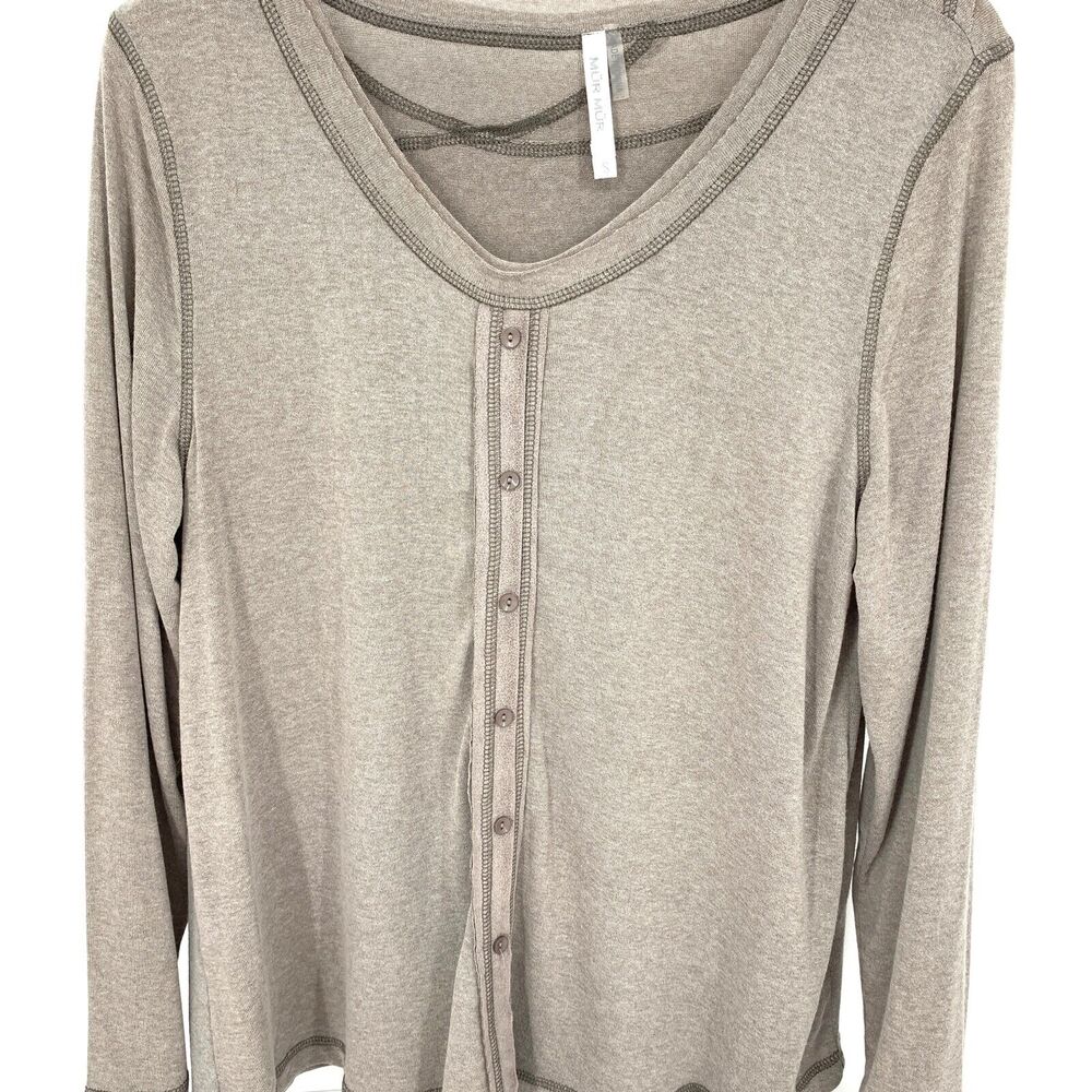 Mur Mur Women's top exposed seams split back size S